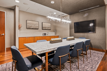 Conference room at 365 nicollet, minneapolis, mn 55401